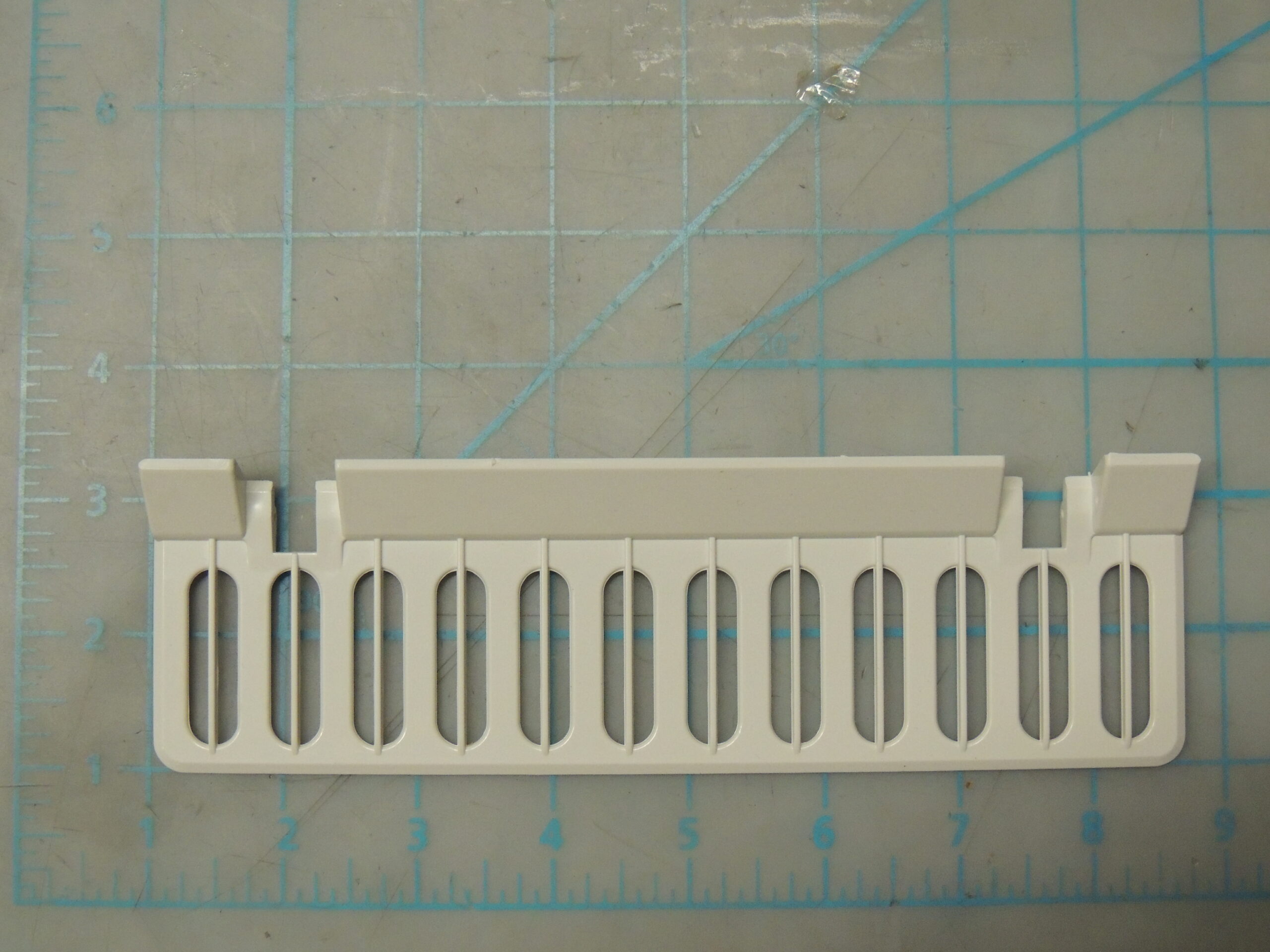 1.01.004A.003 DIM SHOVEL ICE BRD