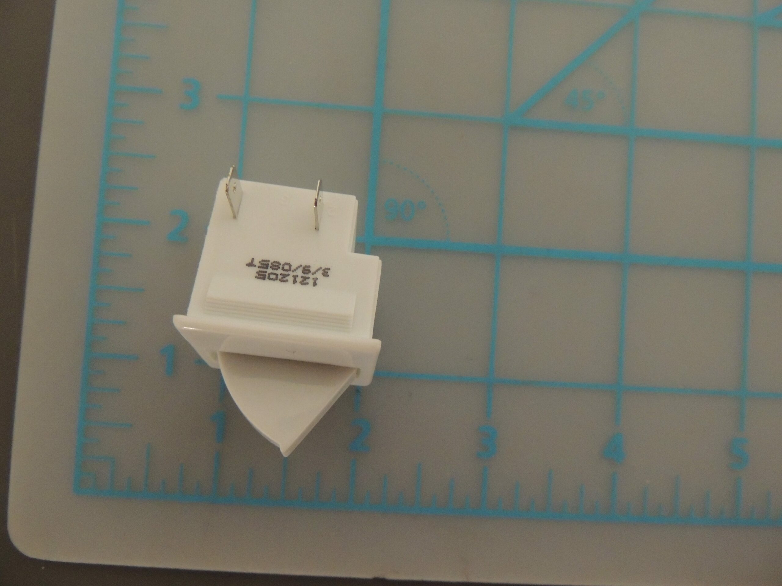 1.01.03.02.013R LAMP SWITCH