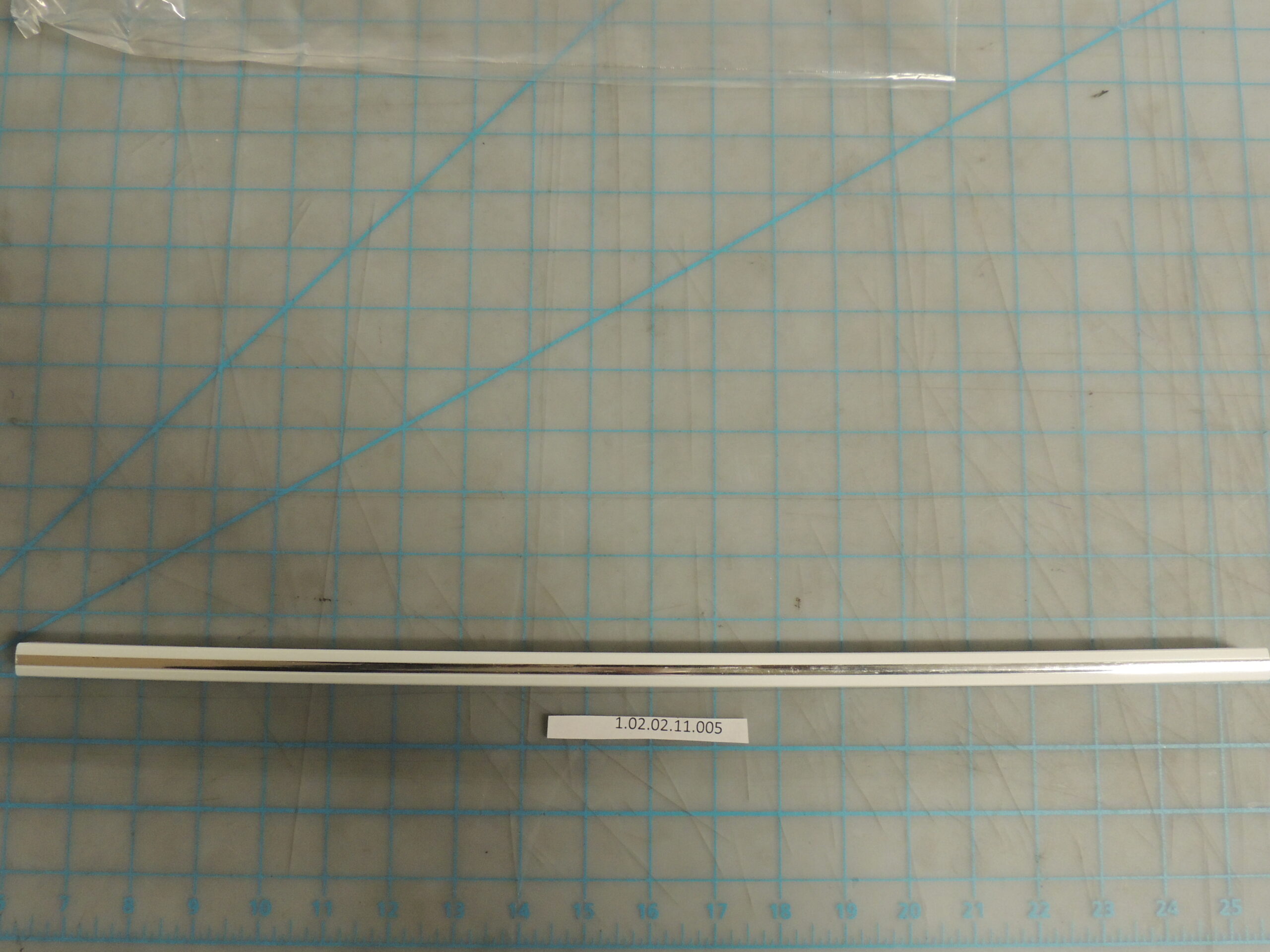 1.02.02.11.005 DFF9102 SHELF FRONT TRIM