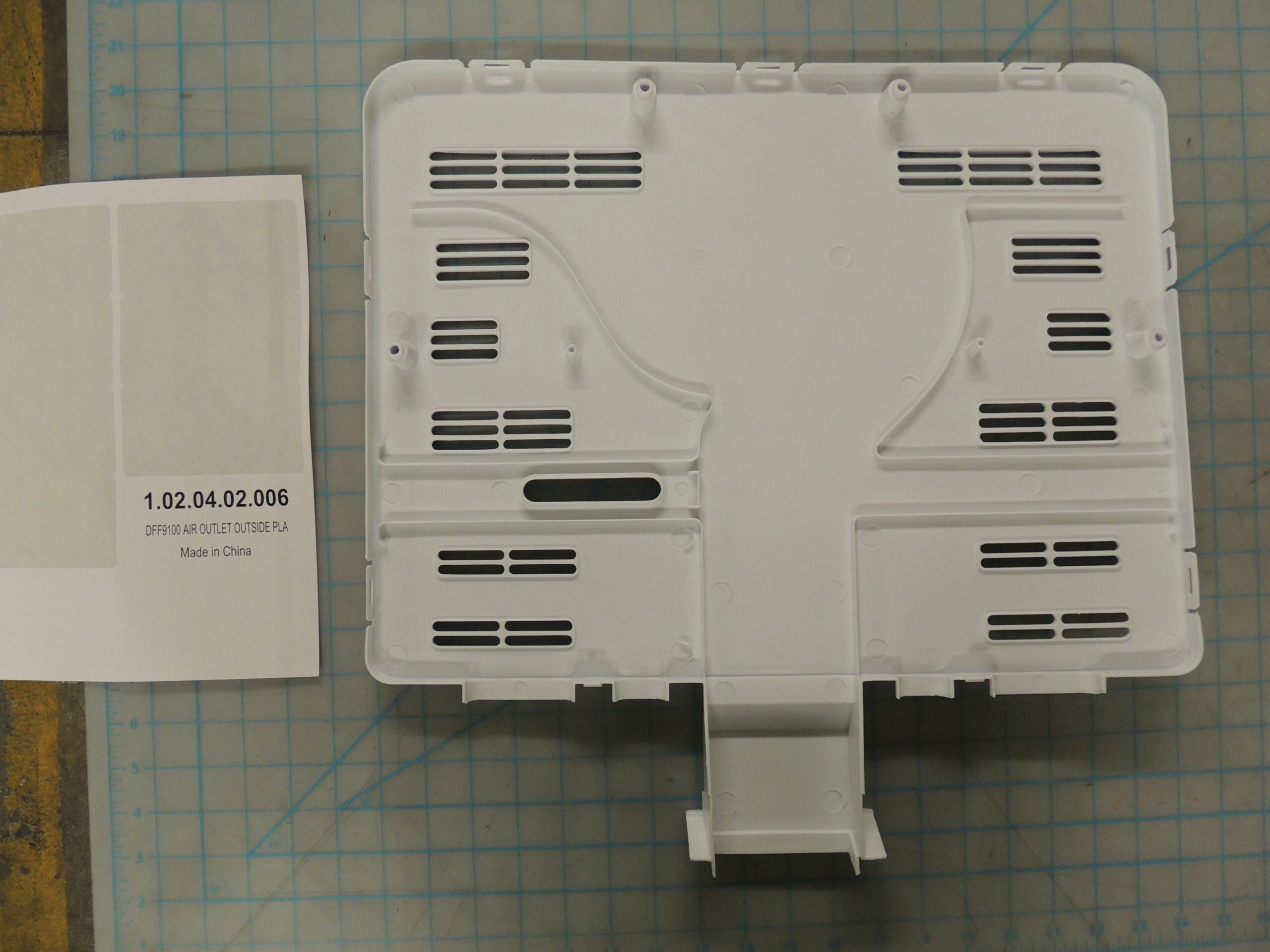 1.02.04.02.006 DFF9100 AIR OUTLET OUTSIDE PLA