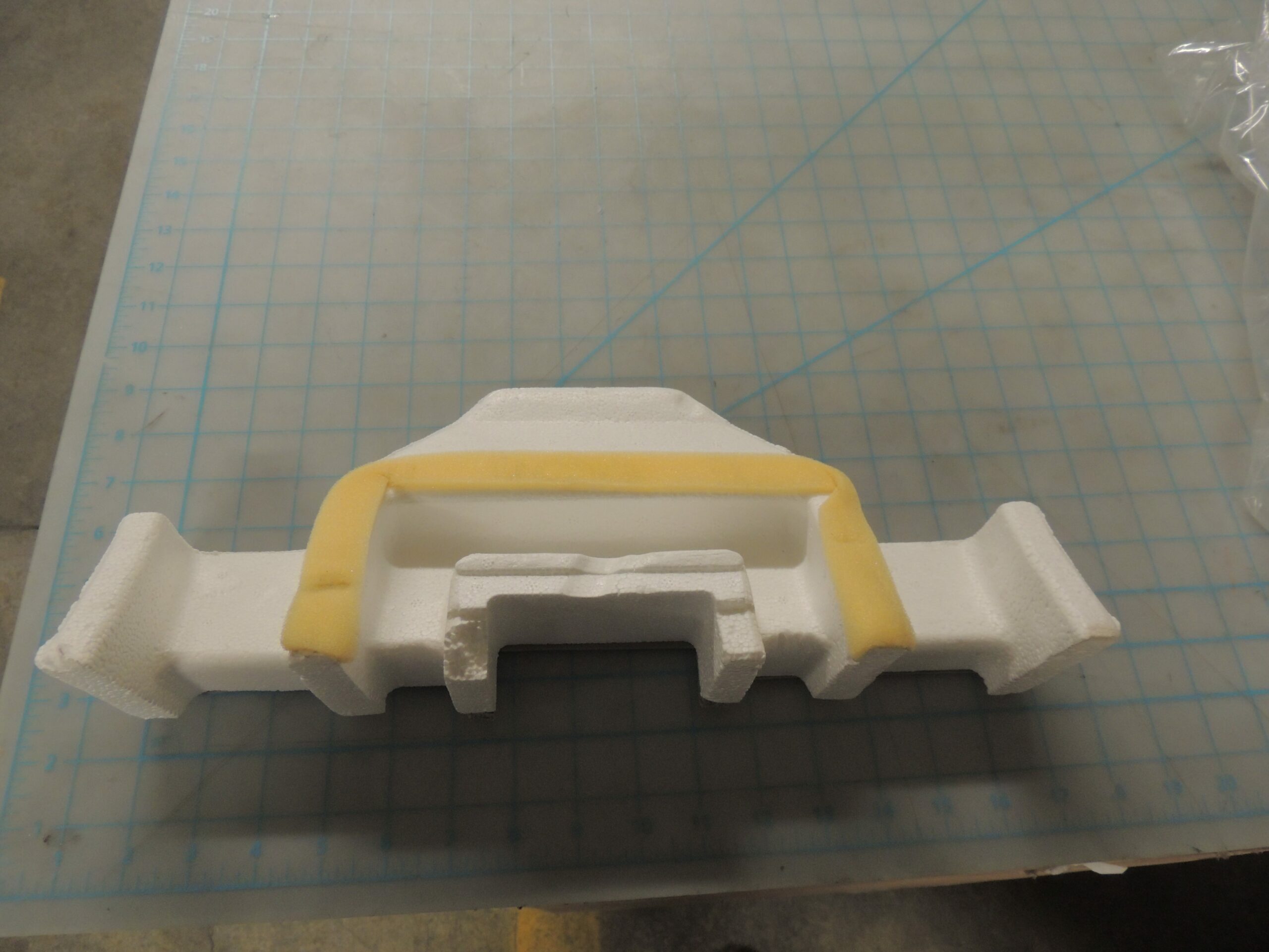 1.06.15.11.004 DFF9100 AIR OUTLET FOAM GUARD