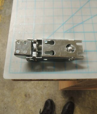 DCFM DOOR HINGE