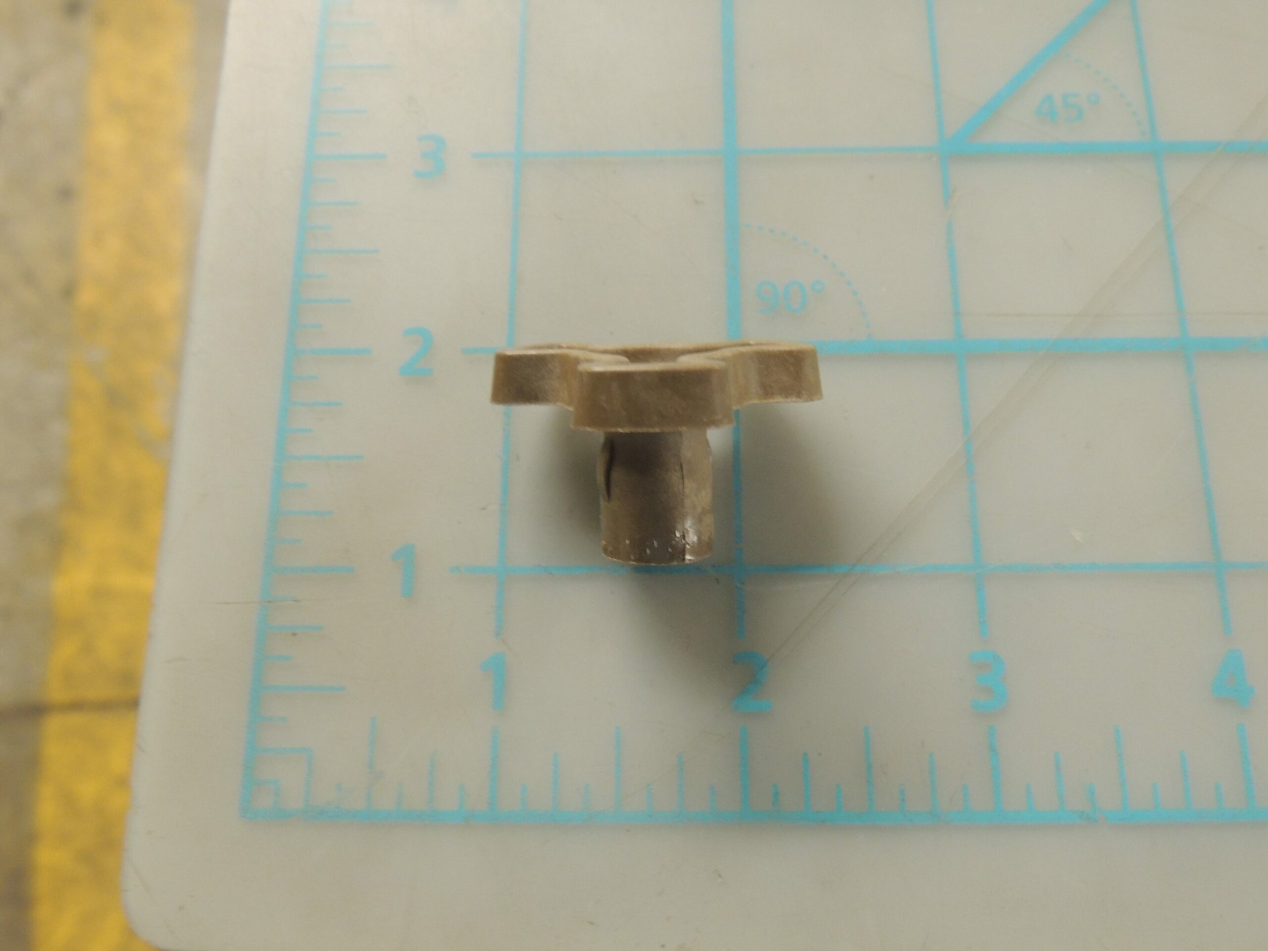 111KPSSDD.P10 DMW SHAFT (TURN TABLE HUB)