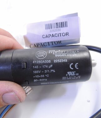 CAPACITOR