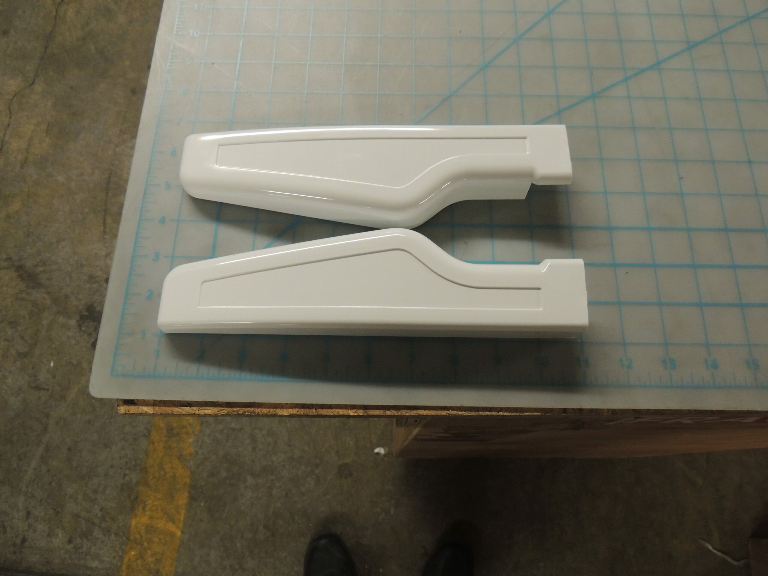 293039RSC DER 20"/30" BACKGUARD ENDCAP W