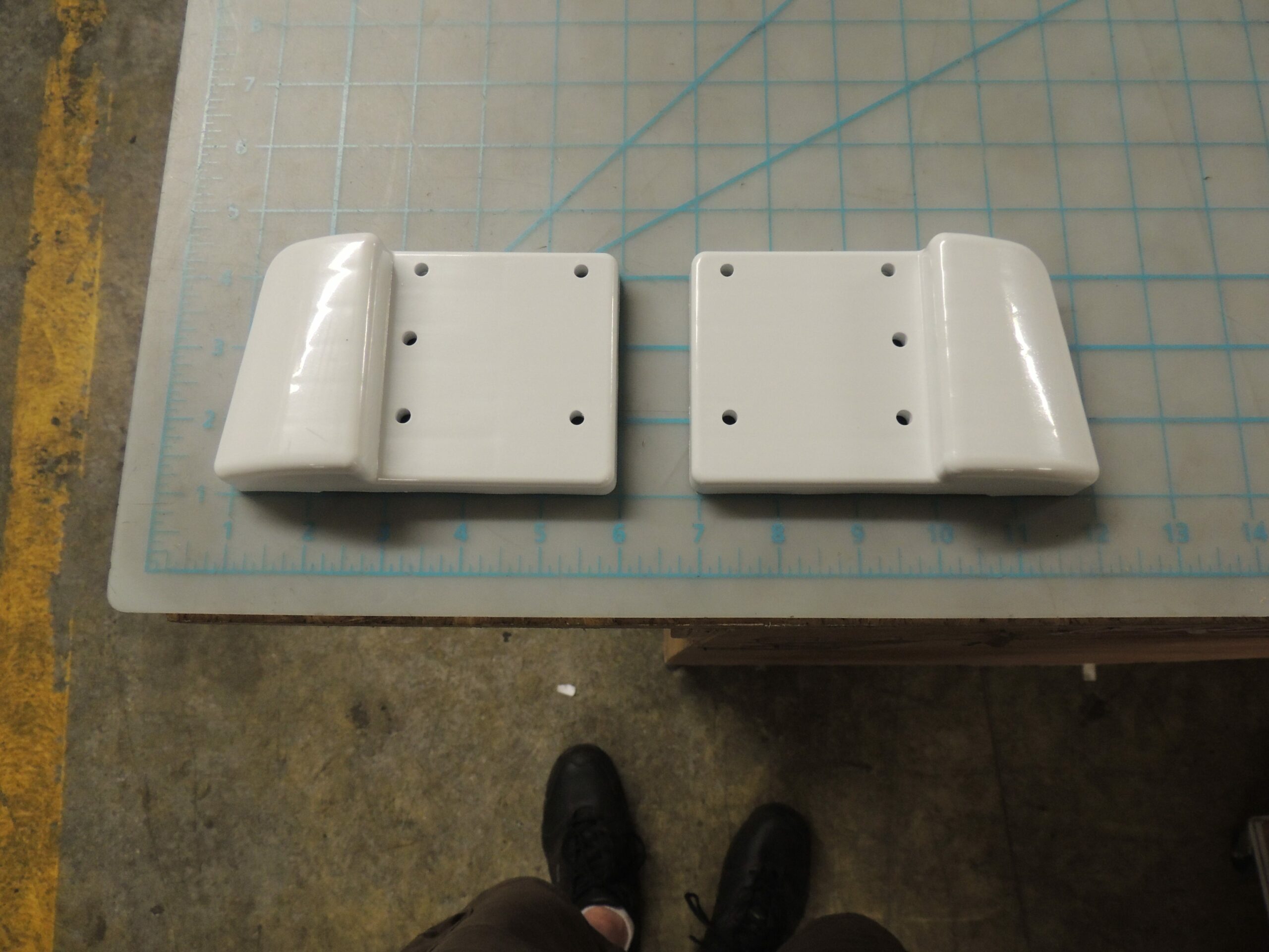 294424 DER 20"/30" FR LEG WHITE (KIT)