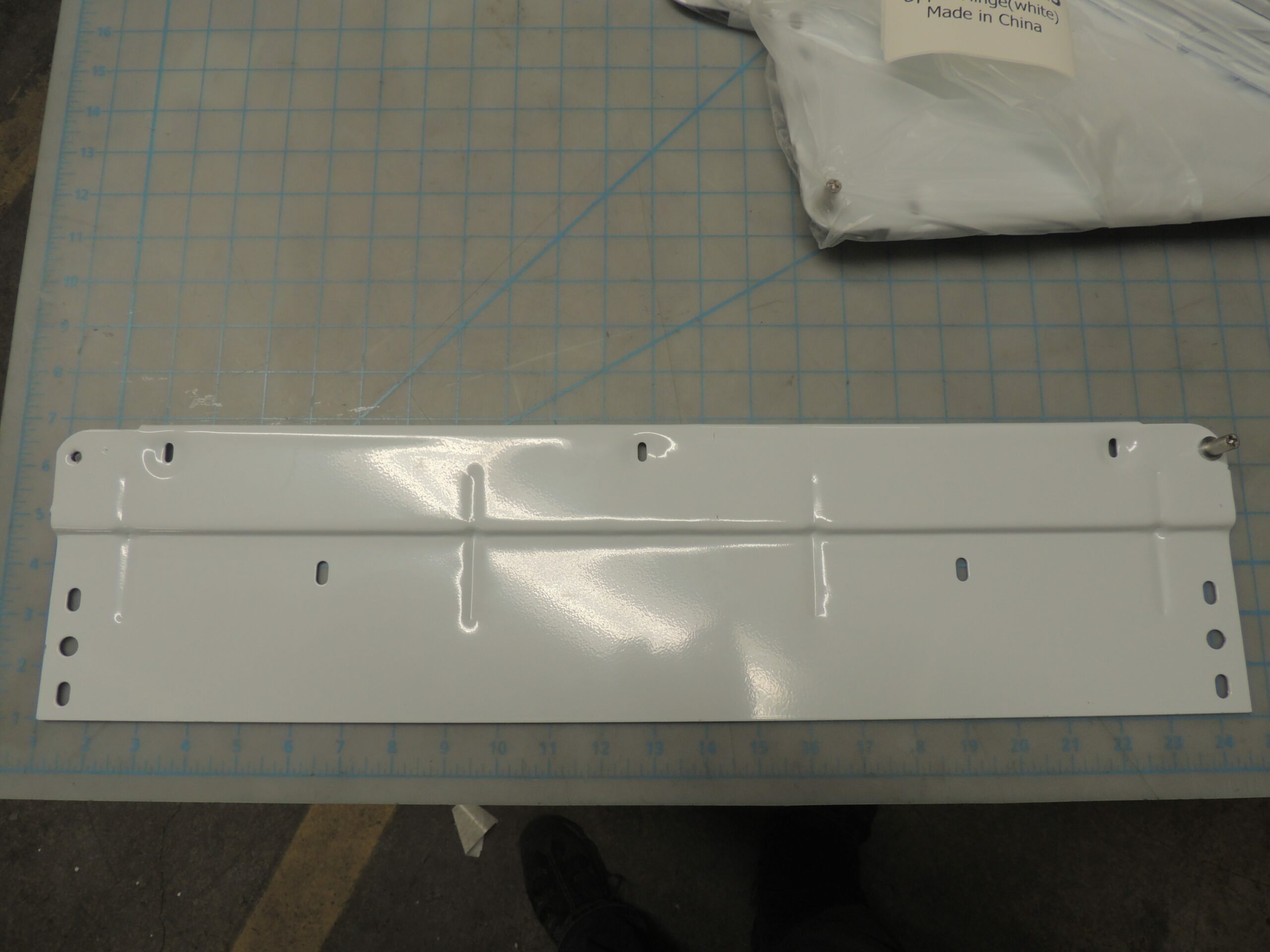 3.2.02.11.015 Upper Hinge(white)
