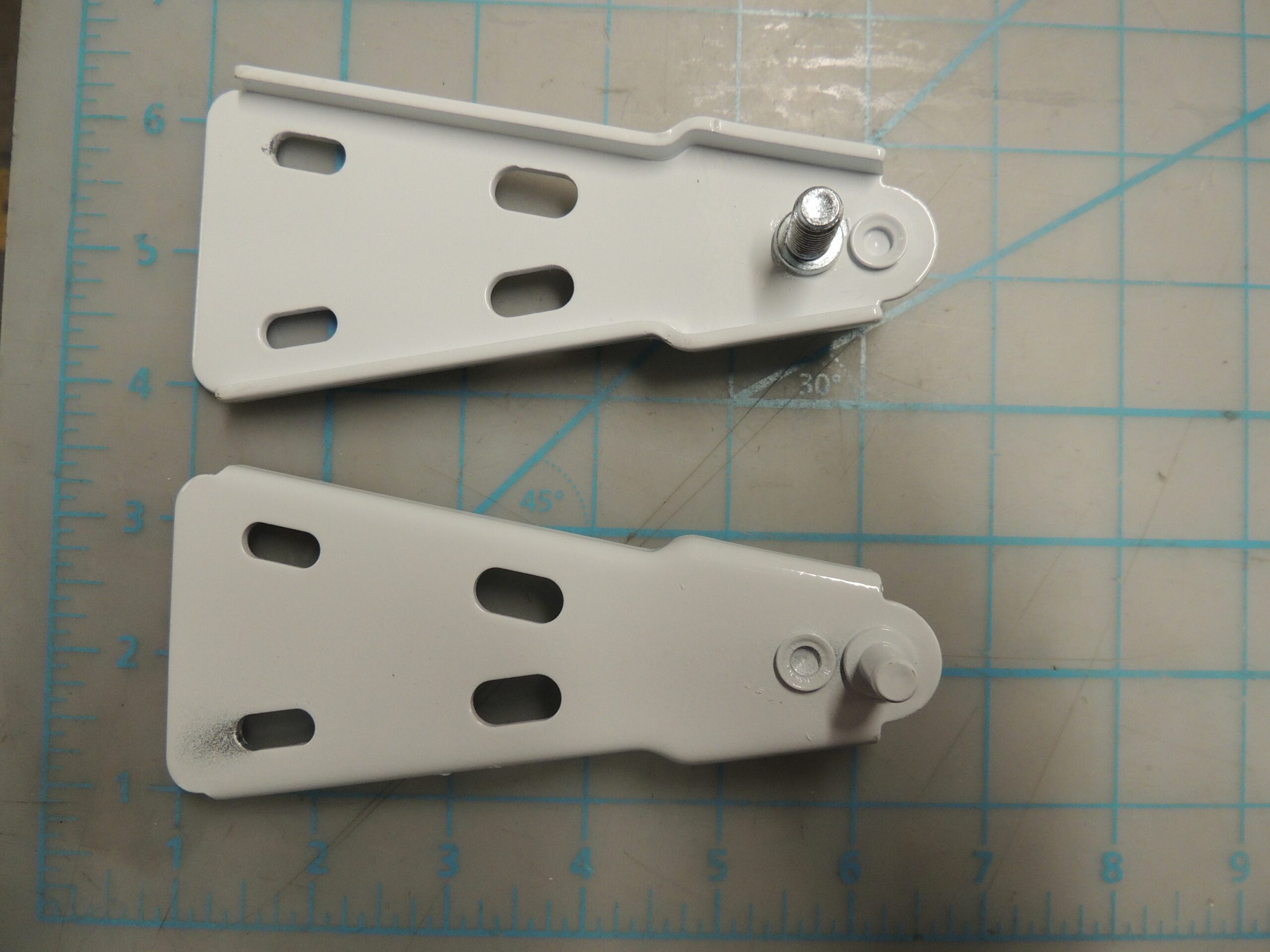 3.2.02.12.017 Bottom Hinge(white)