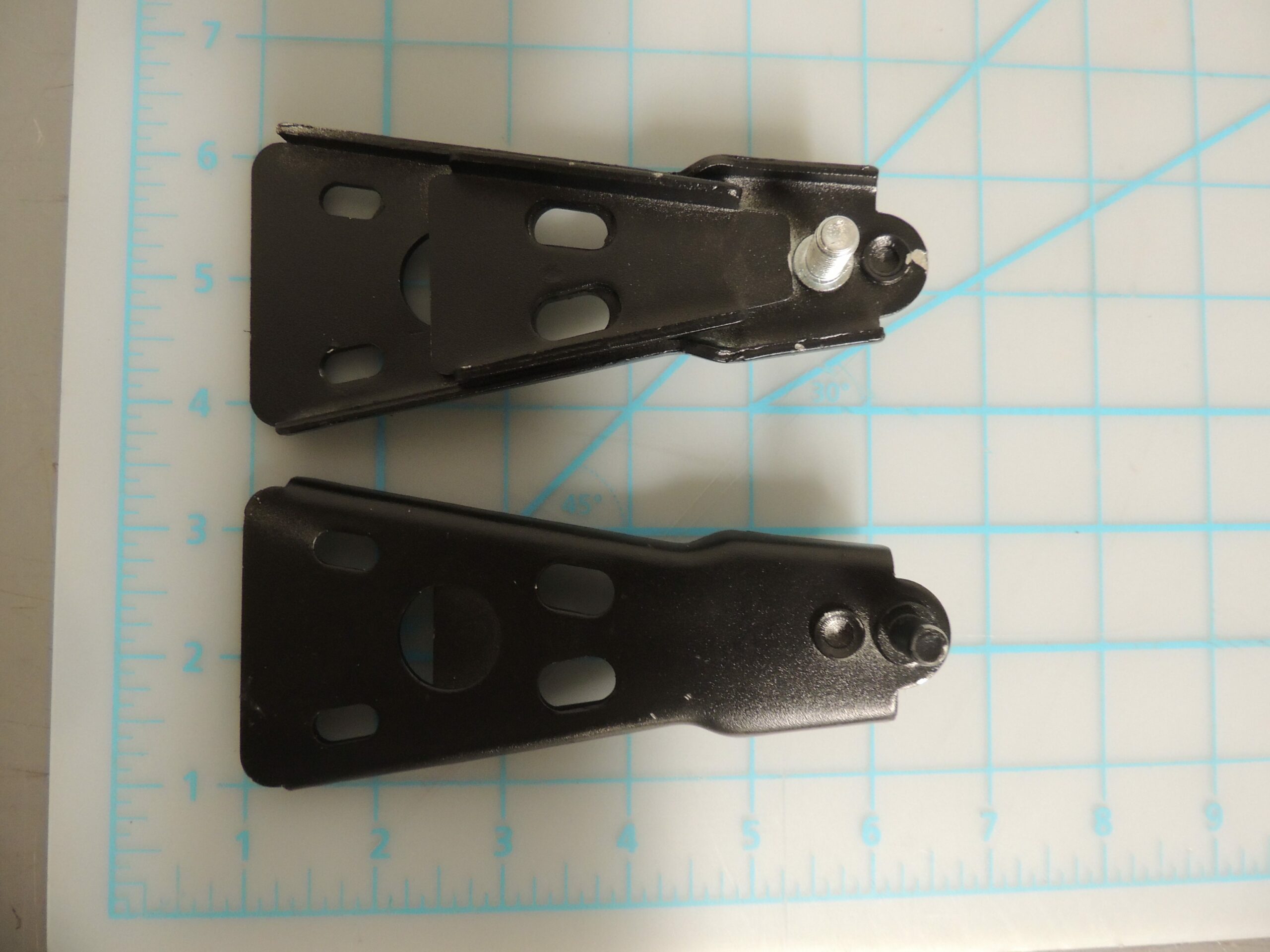 3.2.02.12.020 DWC BOTTOM HINGE