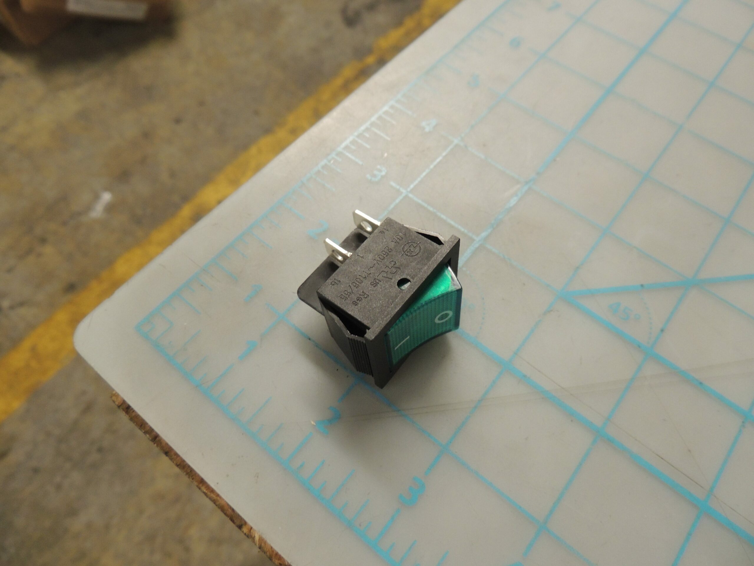 CFD1RR-25 GREEN GREEN POWER SWITCH