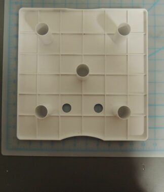 DIM BOTTOM BOARD OF ICE BOX