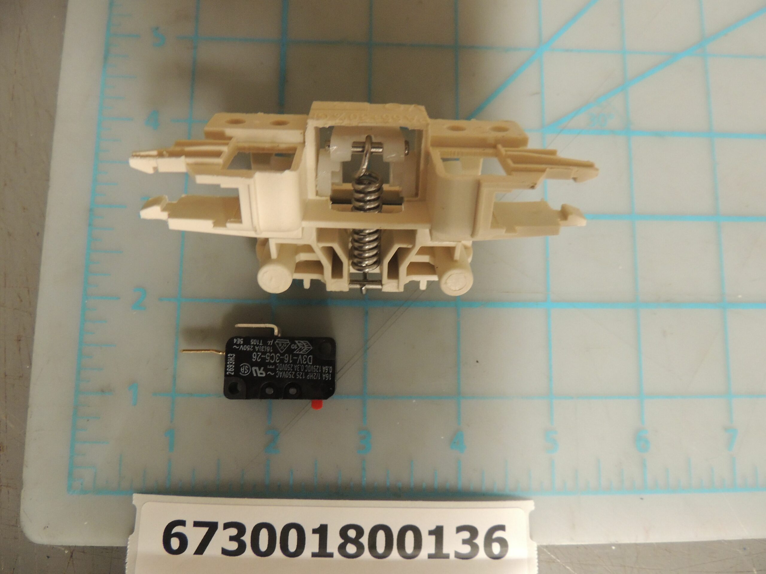 12176000008890 doorknob assembly