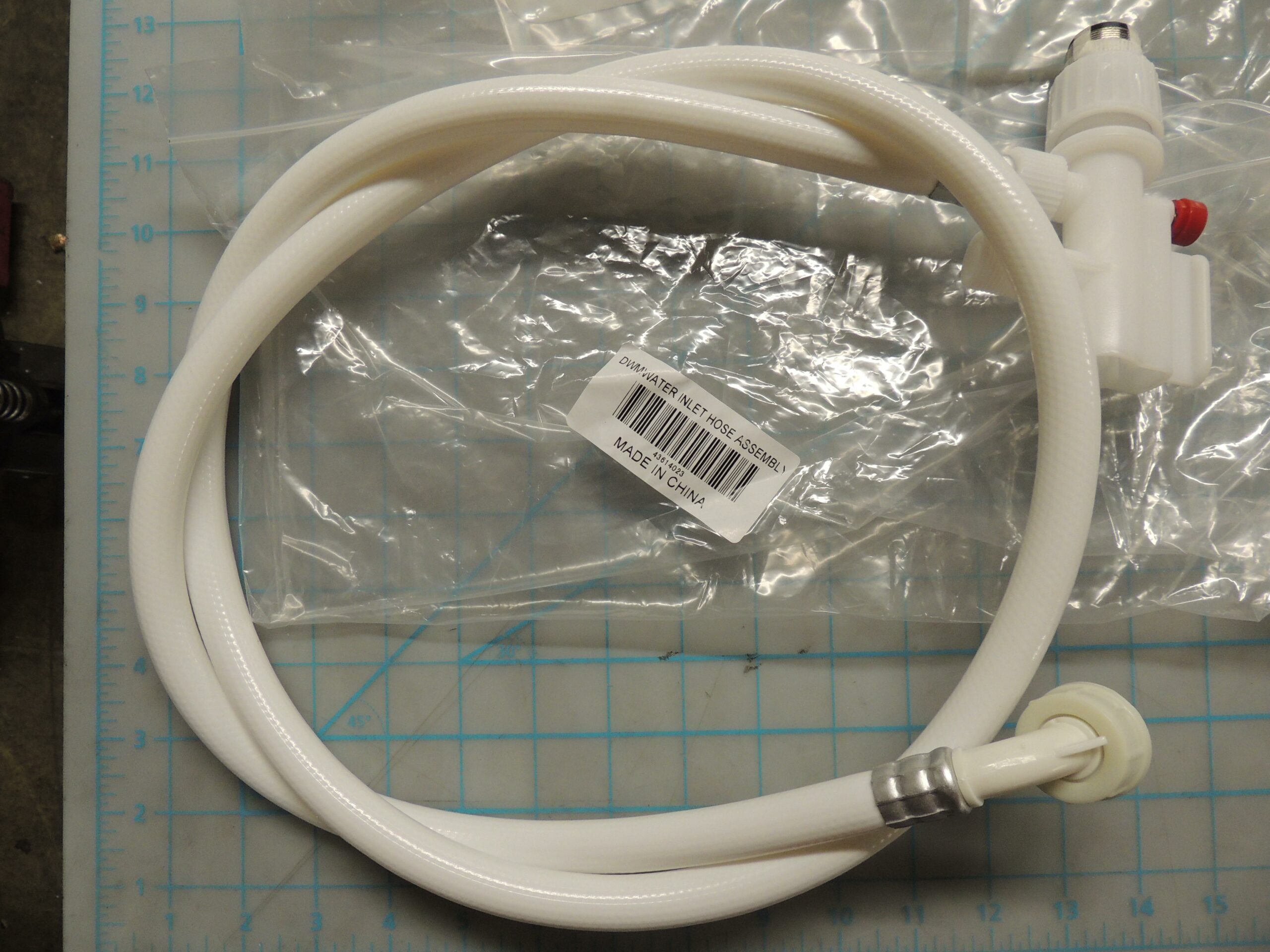 43614025 Inlet hose & tap connector ass