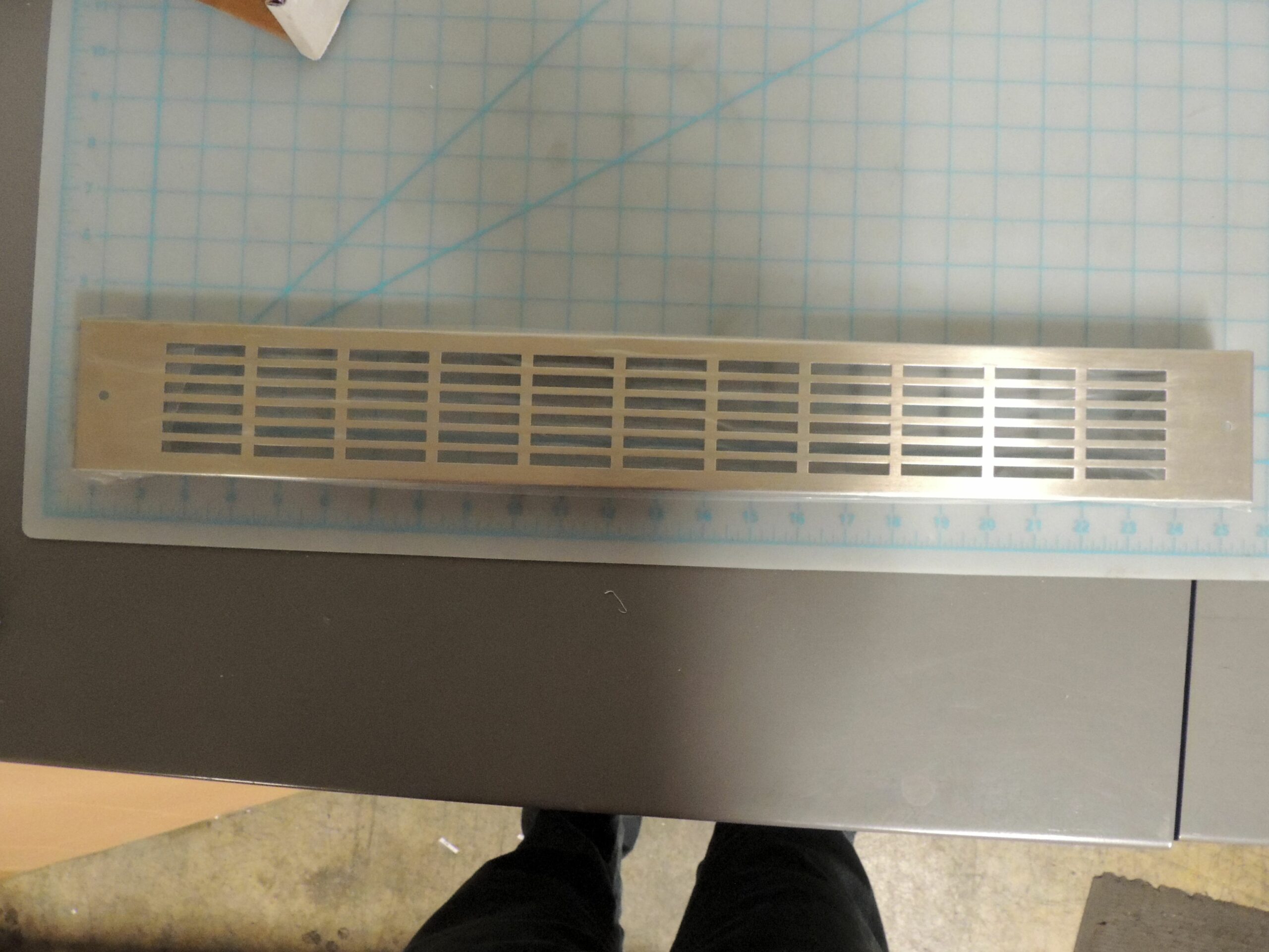 DG22-496-S DWC BOTTOM GRILL