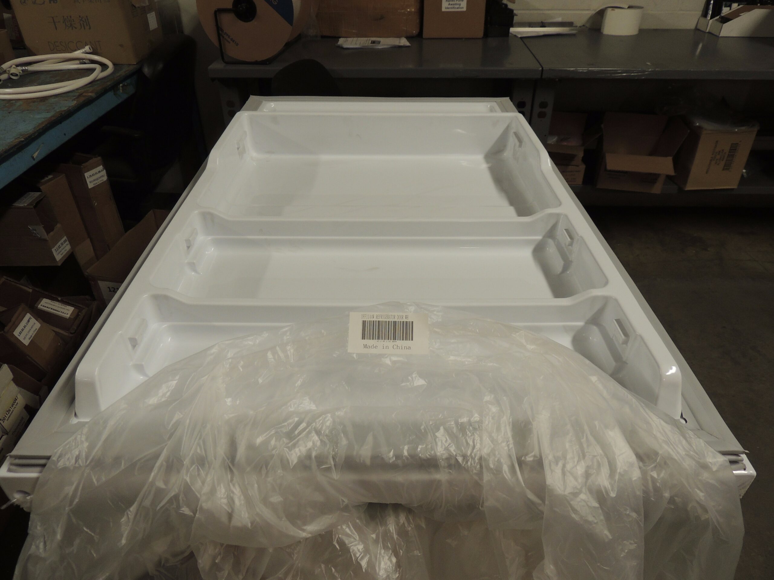 3.2.05.2.03.009 DFF1144 REFRIGERATOR DOOR WH