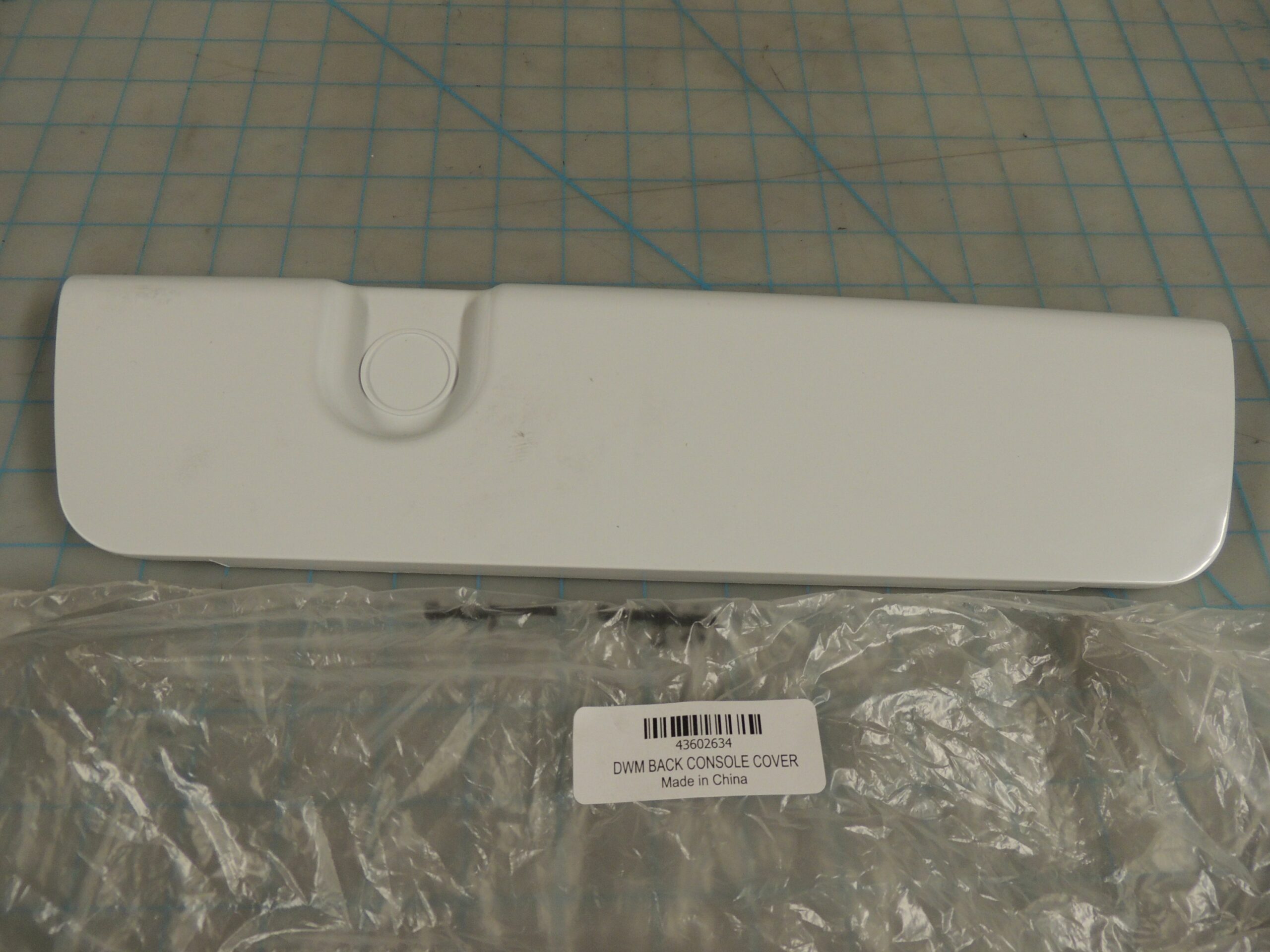 43602634 DWM BACK CONSOLE COVER