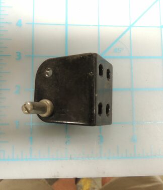 DKC644/645BLS BOTTOM HINGE