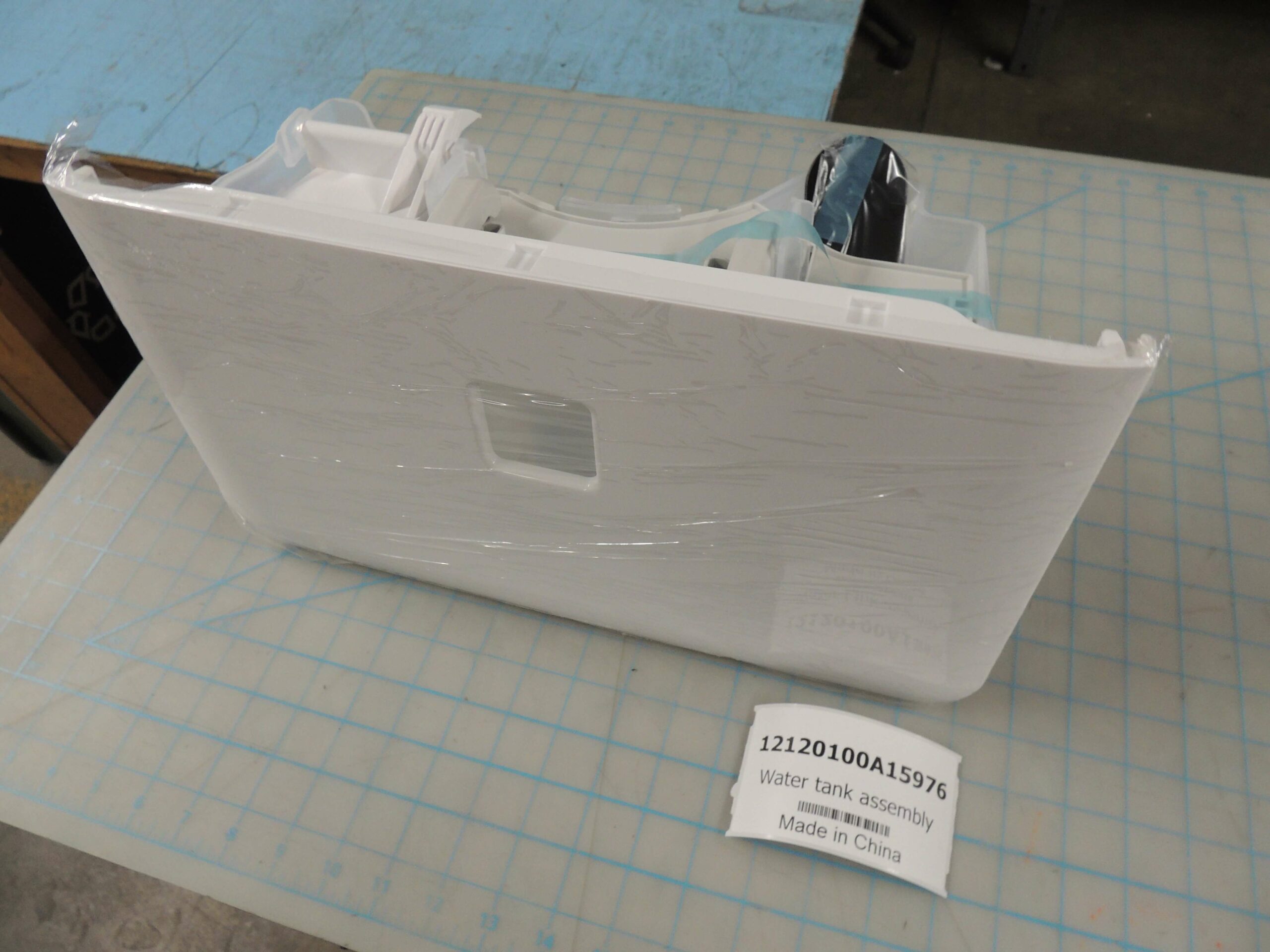 12120100A15976 Water Tank Assembly